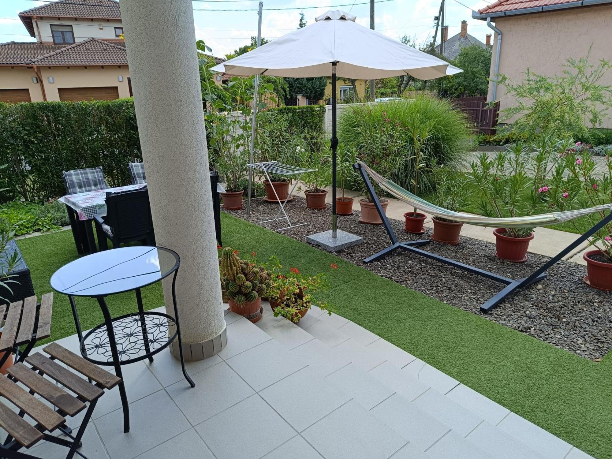 Nemeti Apartmanhaz Apartment ไฮจ์ดุสโซบอสโล ภายนอก รูปภาพ